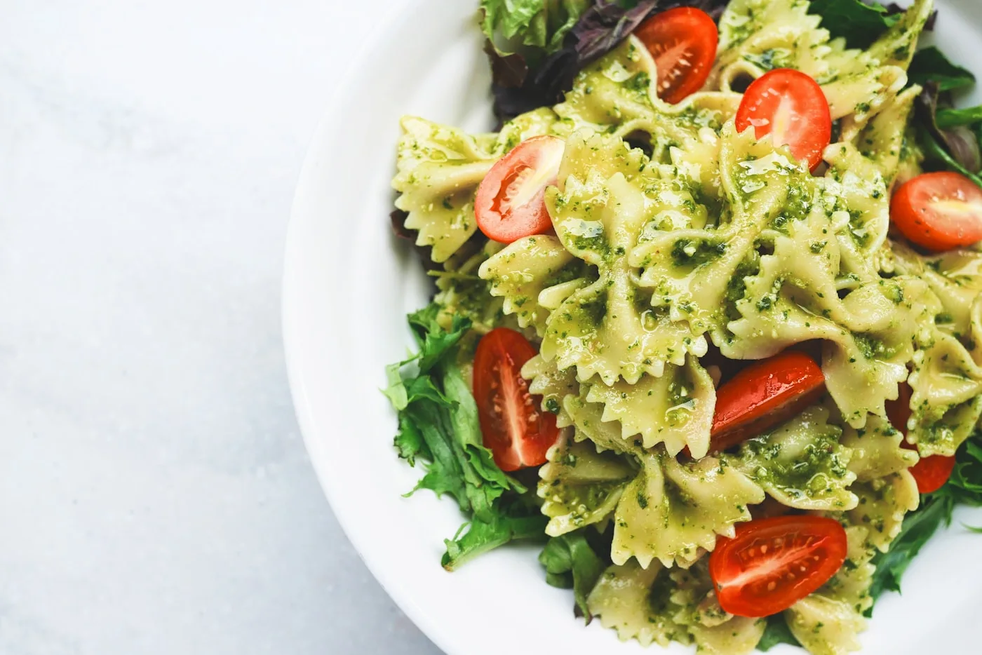 Massa com vegetais e ervas, inspiração da cozinha italiana